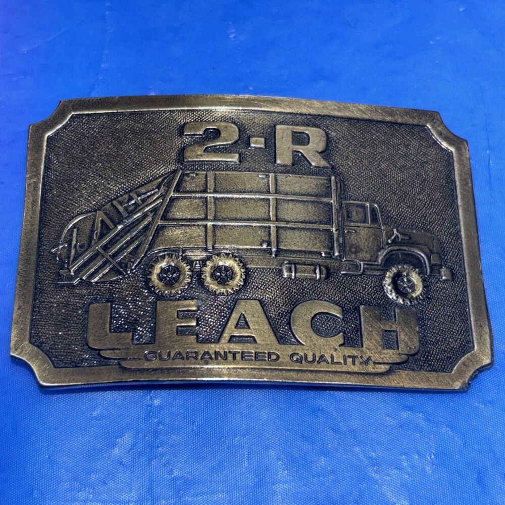 Leach 2R Packmaster Garbage Truck Vintage Brass Belt Buckle Oshkosh Wi